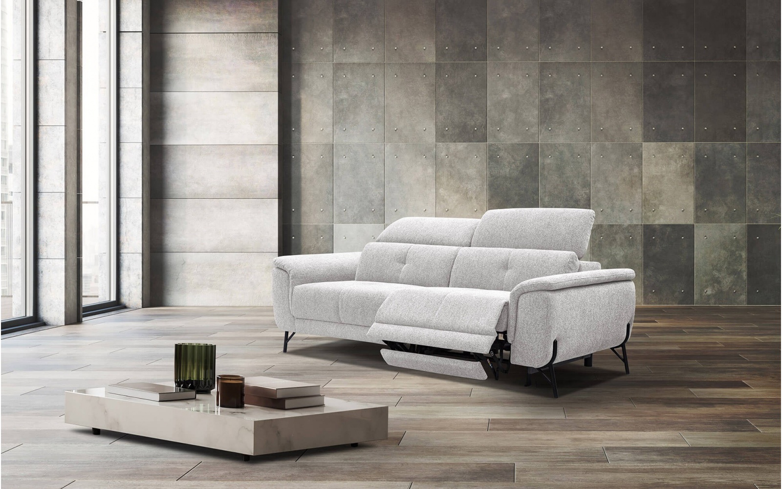 Canapé droit 3 places avec un relax électrique à côté droit AVENA