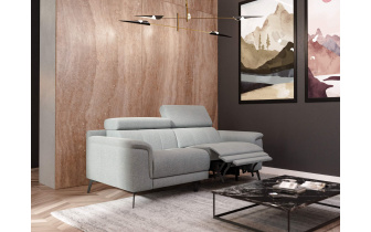 Canapé droit 3 places avec un relax électrique à côté droit FIERO